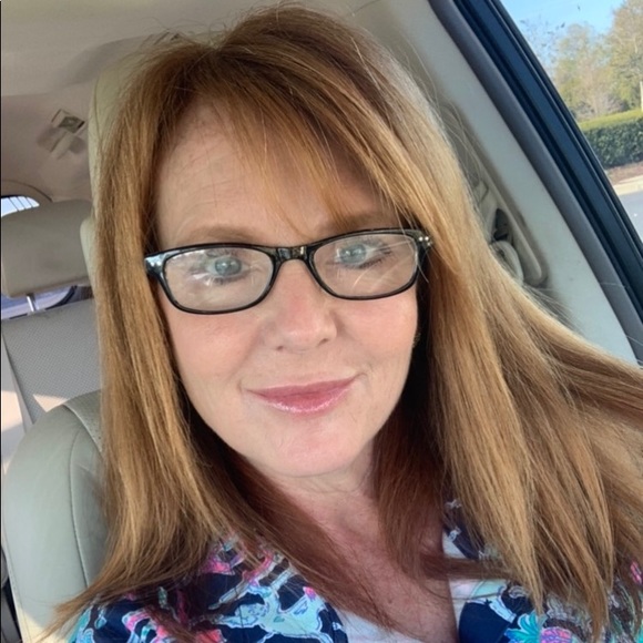 Meet your Posher, Julie - Picture 2 of 2